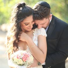 מלכת הלייקים של וואלה! מזל טוב התחתנה