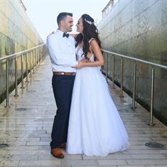 שמחות קורות בצרורות: סיפור ההיכרות ששווה לספר לנכדים